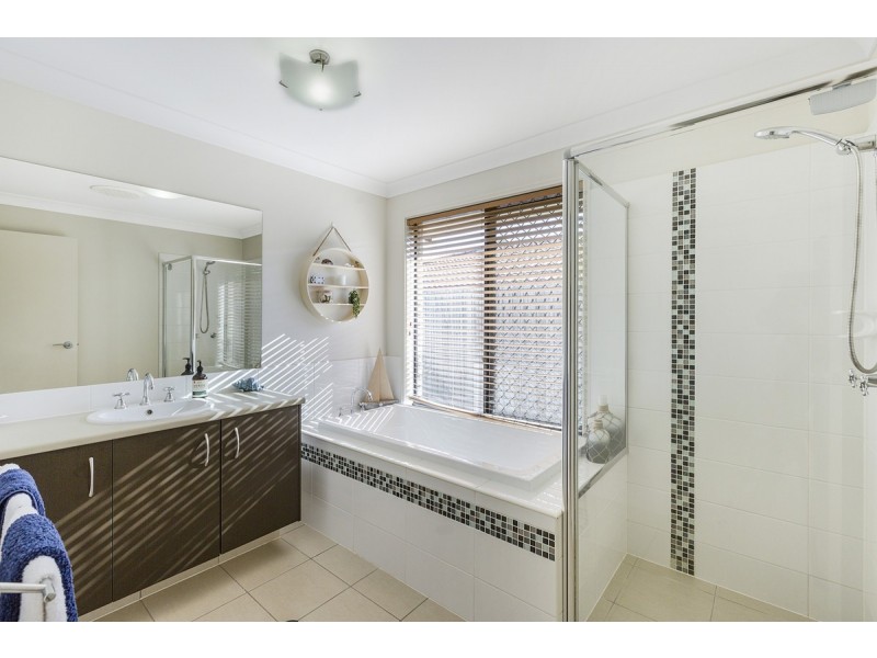 47 Sunningdale Drive, Redland Bay QLD 4165