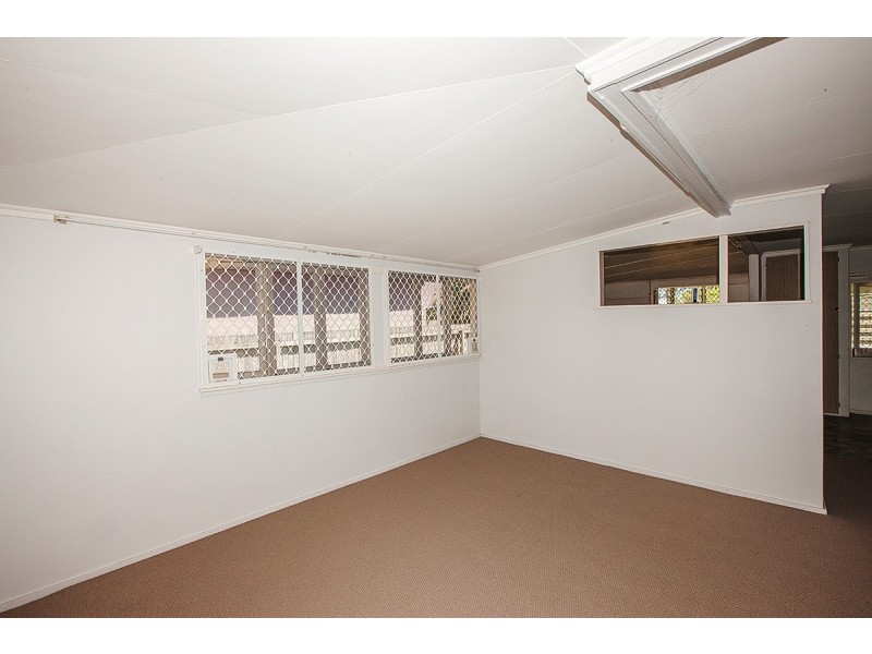 8 White Street, Victoria Point QLD 4165