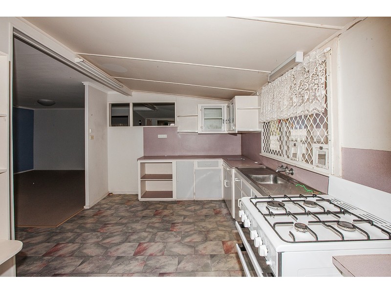 8 White Street, Victoria Point QLD 4165