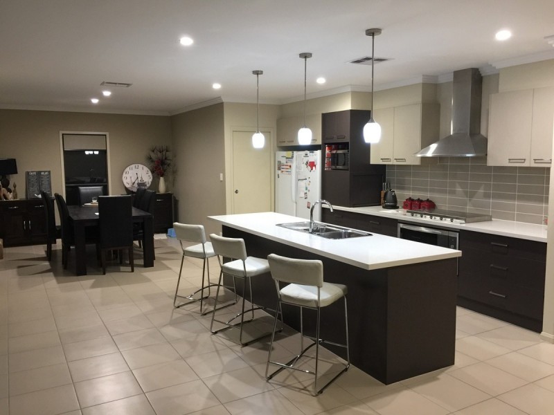 14 Acer Place, Redland Bay QLD 4165