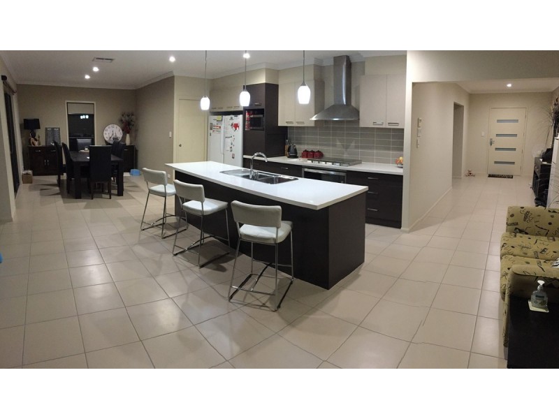 14 Acer Place, Redland Bay QLD 4165