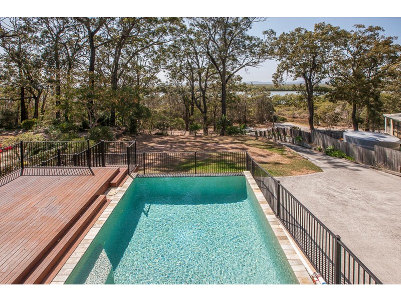 350 Esplanade via Albert Street, Redland Bay QLD 4165