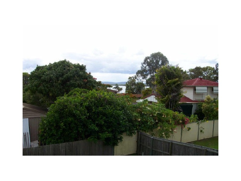 2 Sandy Cove, Redland Bay QLD 4165