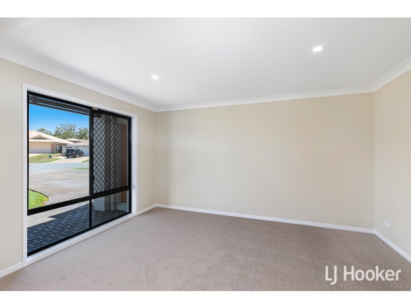 5 Anchor Place, Redland Bay QLD 4165