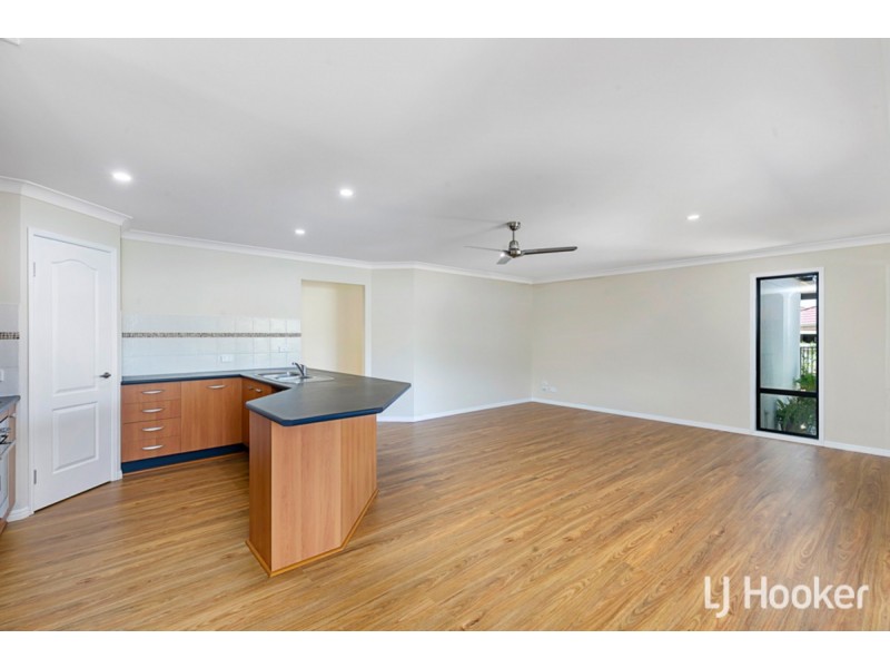 5 Anchor Place, Redland Bay QLD 4165