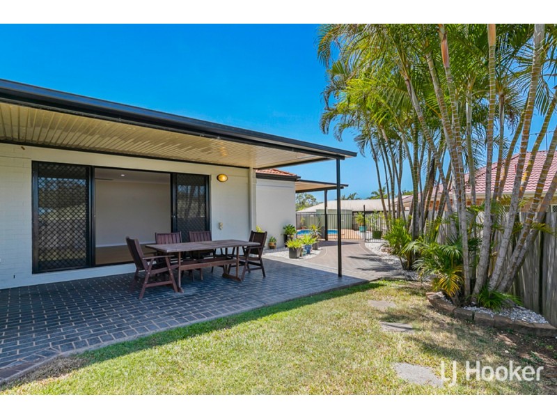 5 Anchor Place, Redland Bay QLD 4165