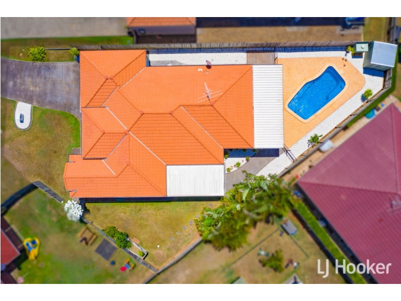 5 Anchor Place, Redland Bay QLD 4165