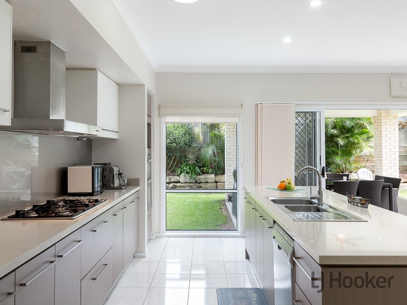 12 Cypress Street, Redland Bay QLD 4165