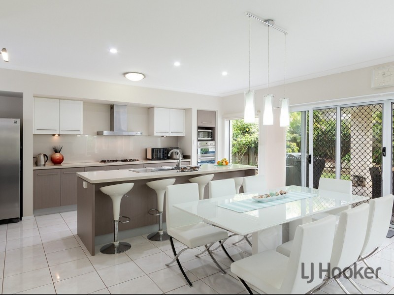 12 Cypress Street, Redland Bay QLD 4165