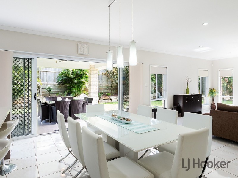 12 Cypress Street, Redland Bay QLD 4165