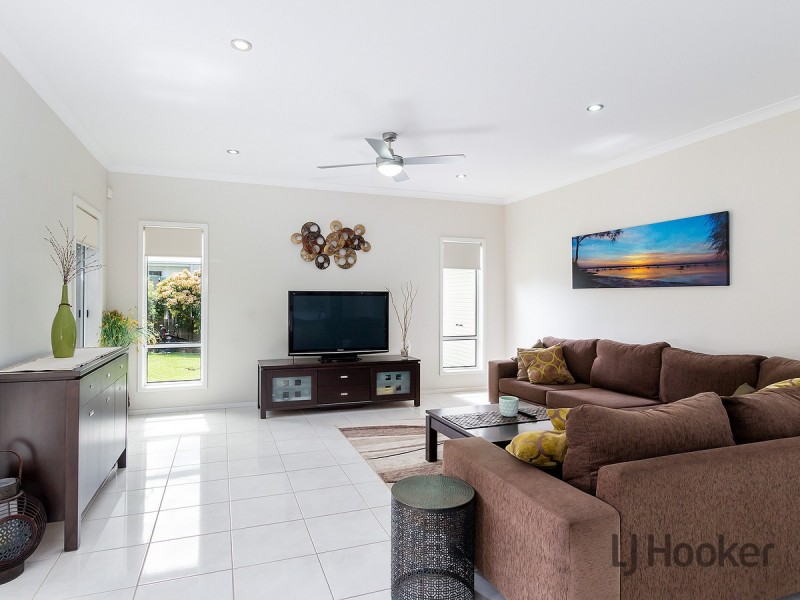 12 Cypress Street, Redland Bay QLD 4165