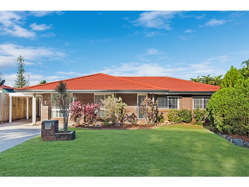 7 Albatross Street, Victoria Point QLD 4165