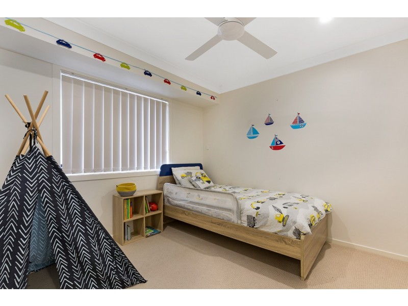 9 Daly Place, Redland Bay QLD 4165