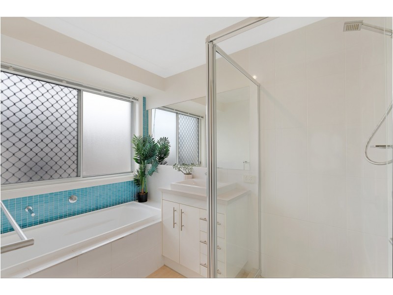 9 Daly Place, Redland Bay QLD 4165