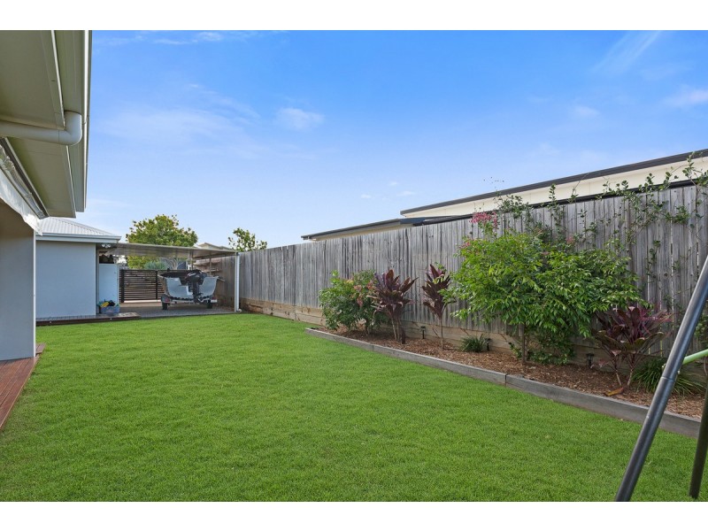 9 Daly Place, Redland Bay QLD 4165