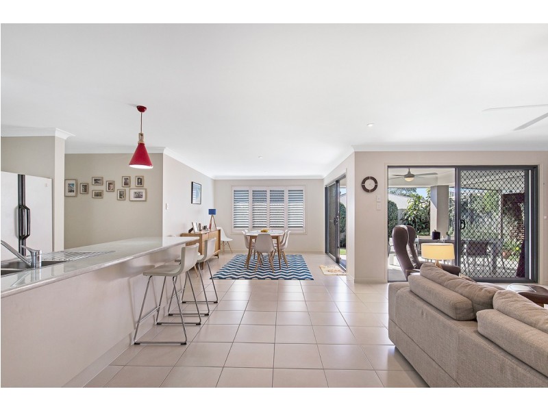 6 Torello Crescent, Victoria Point QLD 4165
