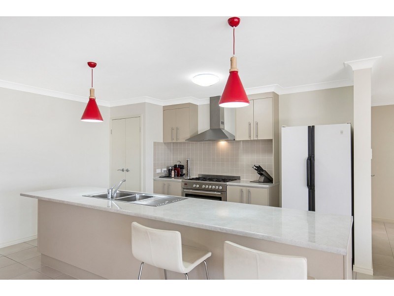 6 Torello Crescent, Victoria Point QLD 4165