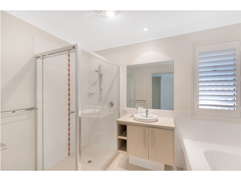 6 Torello Crescent, Victoria Point QLD 4165