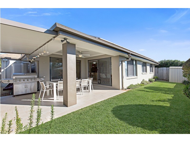 6 Torello Crescent, Victoria Point QLD 4165