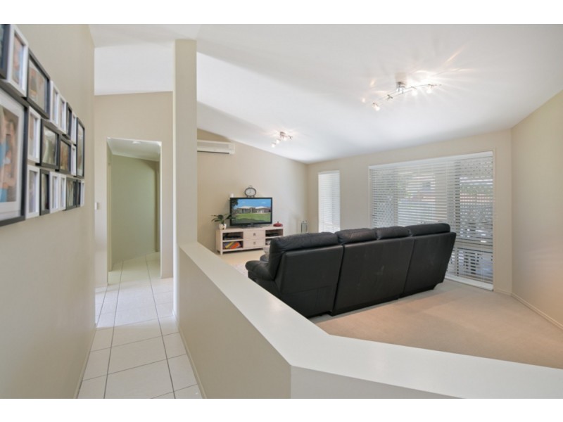 8 Gladebourne Crescent, Victoria Point QLD 4165