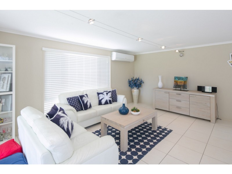 8 Gladebourne Crescent, Victoria Point QLD 4165