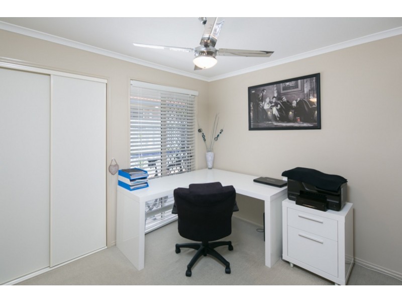 8 Gladebourne Crescent, Victoria Point QLD 4165
