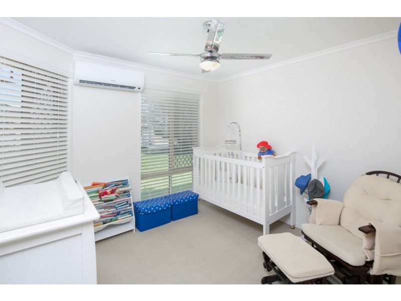 8 Gladebourne Crescent, Victoria Point QLD 4165