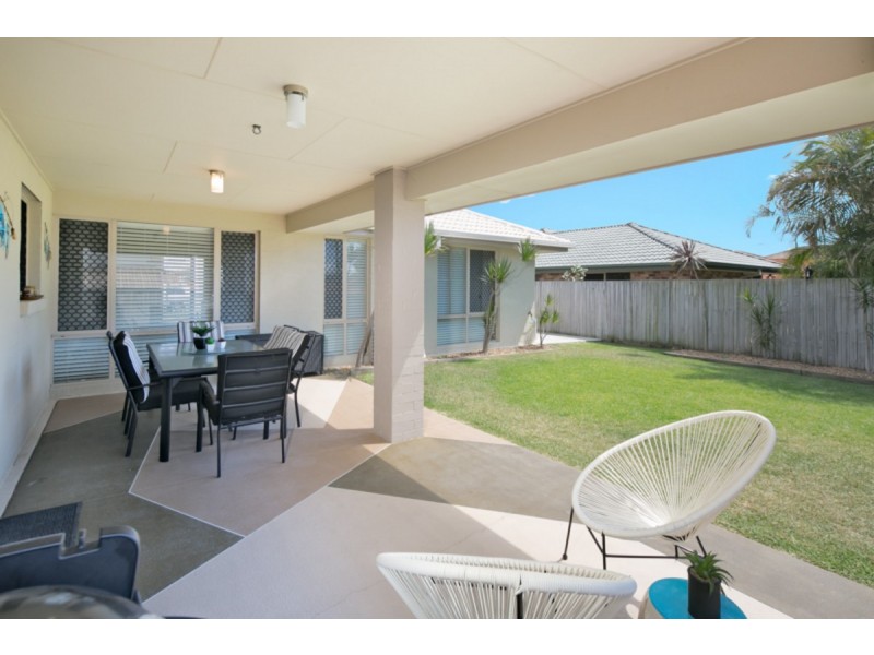 8 Gladebourne Crescent, Victoria Point QLD 4165