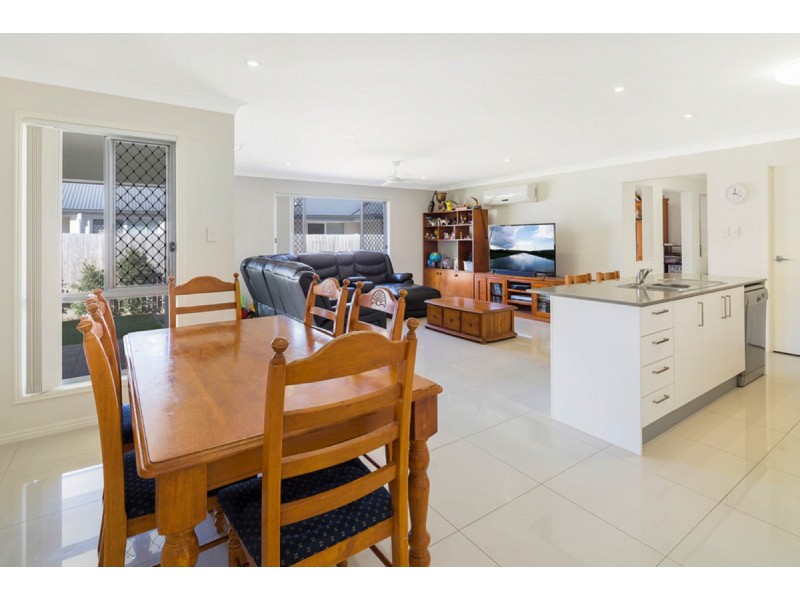 14 Park Edge Place, Redland Bay QLD 4165