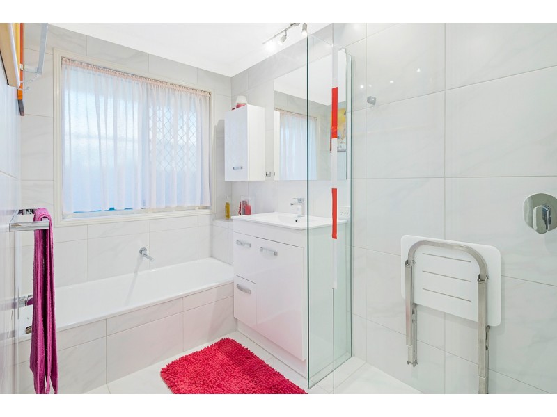16 Trafalgar Drive, Victoria Point QLD 4165