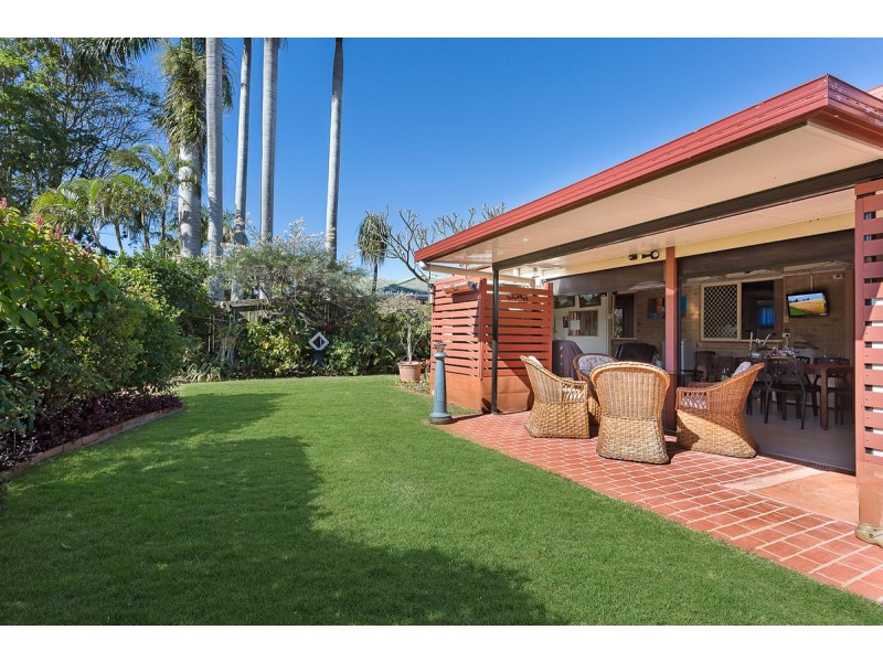 16 Trafalgar Drive, Victoria Point QLD 4165