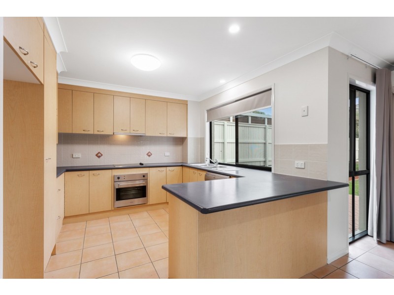 10 Seabrae Drive, Redland Bay QLD 4165