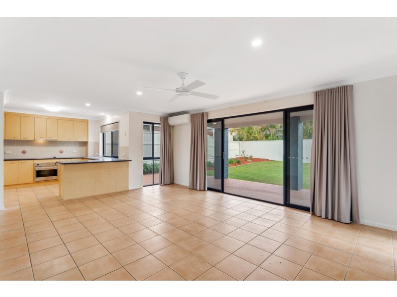 10 Seabrae Drive, Redland Bay QLD 4165