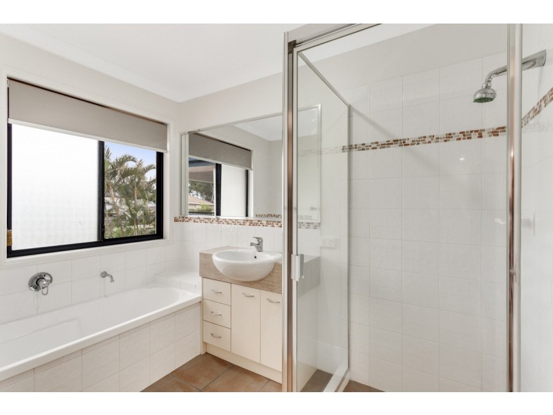 10 Seabrae Drive, Redland Bay QLD 4165