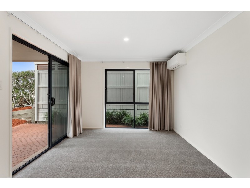 10 Seabrae Drive, Redland Bay QLD 4165