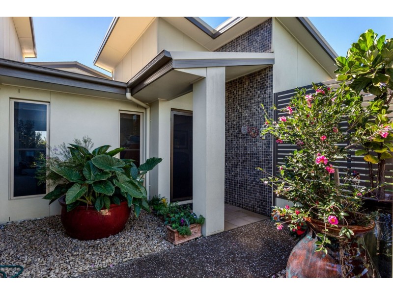 14 Daly Place, Redland Bay QLD 4165