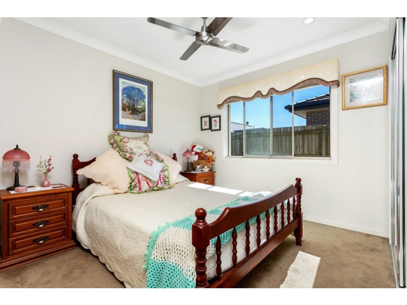 14 Daly Place, Redland Bay QLD 4165