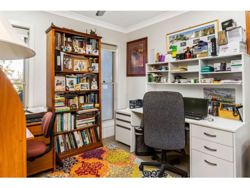 14 Daly Place, Redland Bay QLD 4165