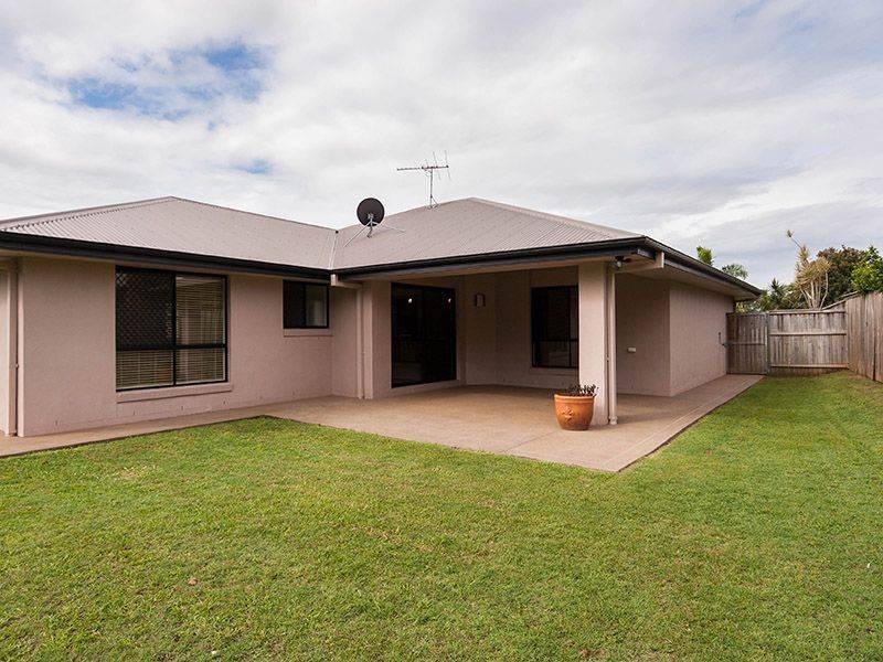 5 Caswell Crescent, Redland Bay QLD 4165