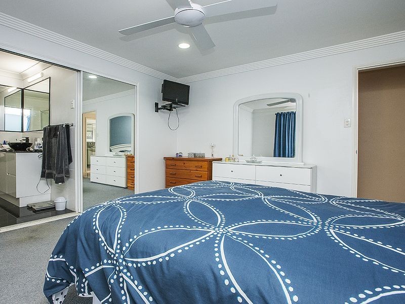 9 Bottlebrush Court, Victoria Point QLD 4165
