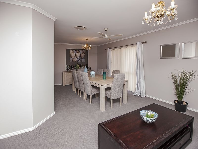 14 Snipe Street, Redland Bay QLD 4165