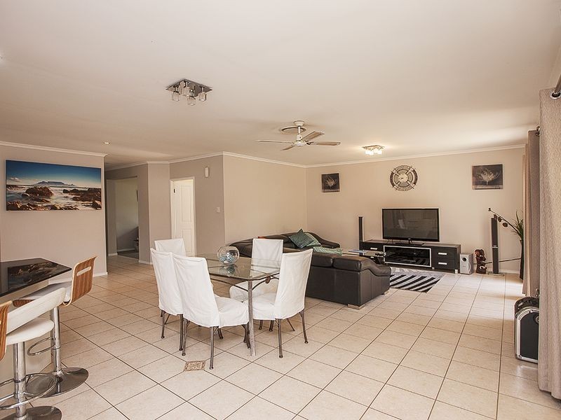 14 Snipe Street, Redland Bay QLD 4165