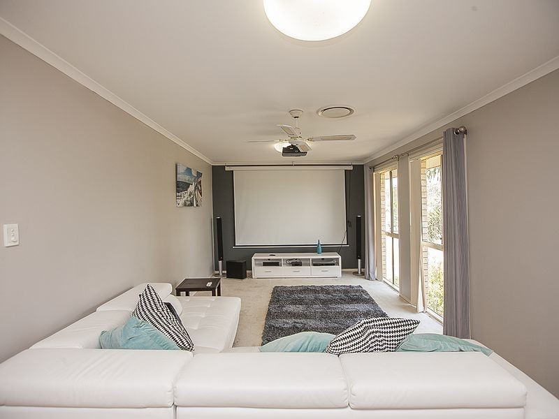 14 Snipe Street, Redland Bay QLD 4165