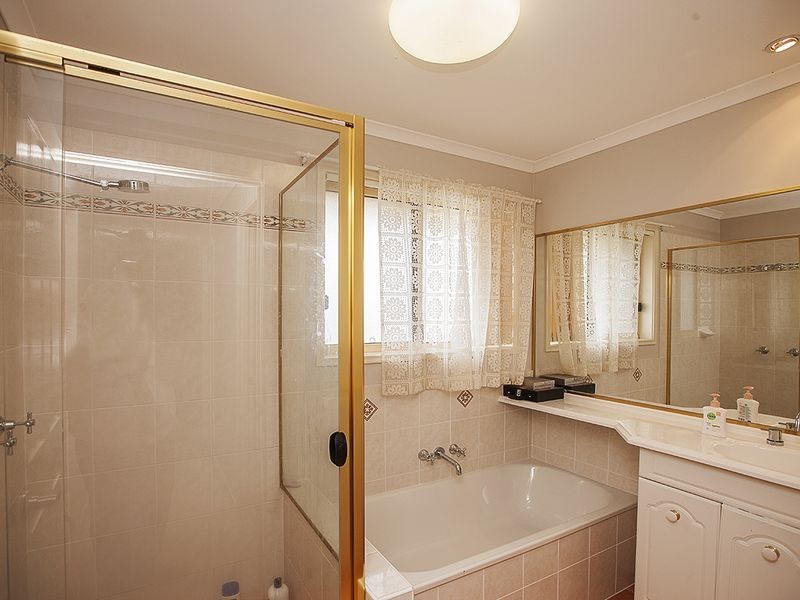 14 Snipe Street, Redland Bay QLD 4165