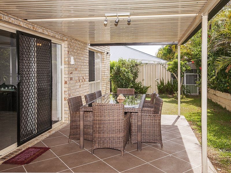 14 Snipe Street, Redland Bay QLD 4165