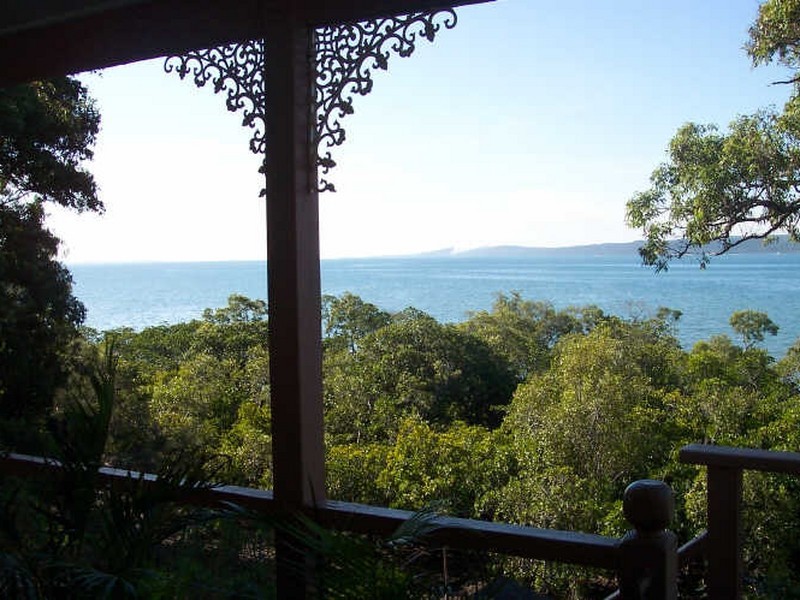 17 Lovell Parade, Lamb Island QLD 4184