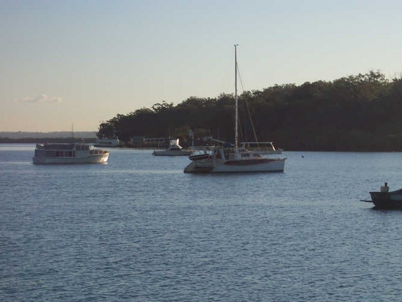 17 Lovell Parade, Lamb Island QLD 4184