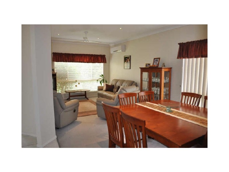8 Manuela Street, Victoria Point QLD 4165
