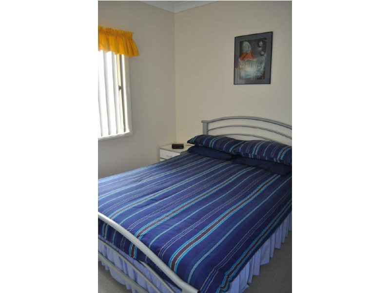 8 Manuela Street, Victoria Point QLD 4165