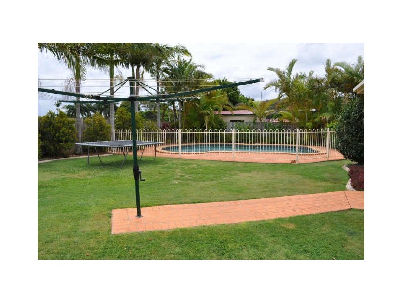 8 Manuela Street, Victoria Point QLD 4165